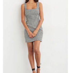 NWT Size M Dynamite square neck mini dress houndstooth in black and white